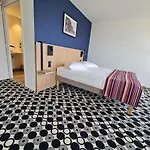 Akena Nantes Aeroport Otel 3*
