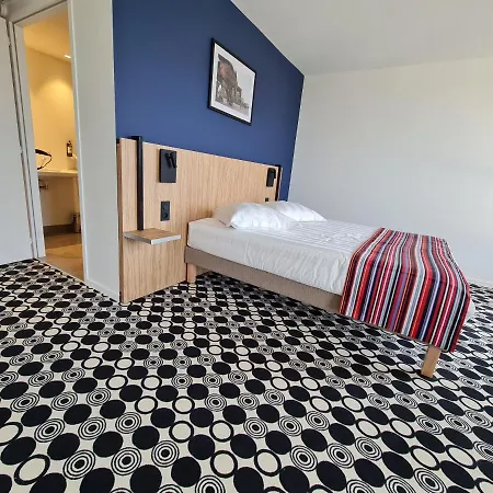 Akena Nantes Aeroport ホテル 3*