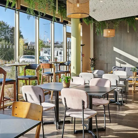 Akena Nantes Aeroport Hotel 3*