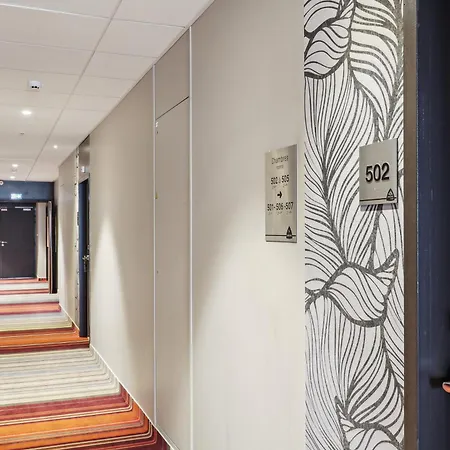 Akena Nantes Aeroport Hotel 3*