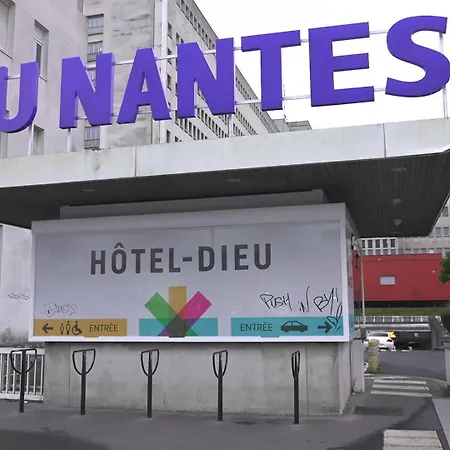 Akena Nantes Aeroport Hotel Rezé