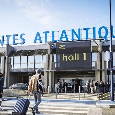 Akena Nantes Aeroport Rezé