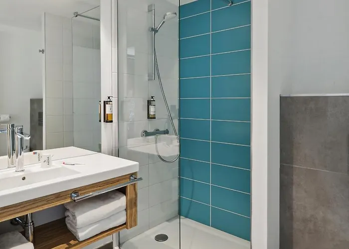 Akena Nantes Aéroport 3*